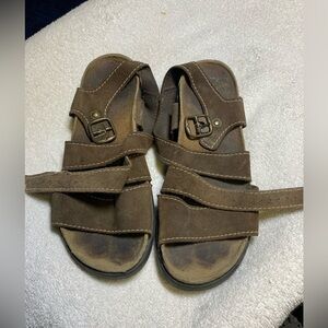 7 Birkenstock type sandals